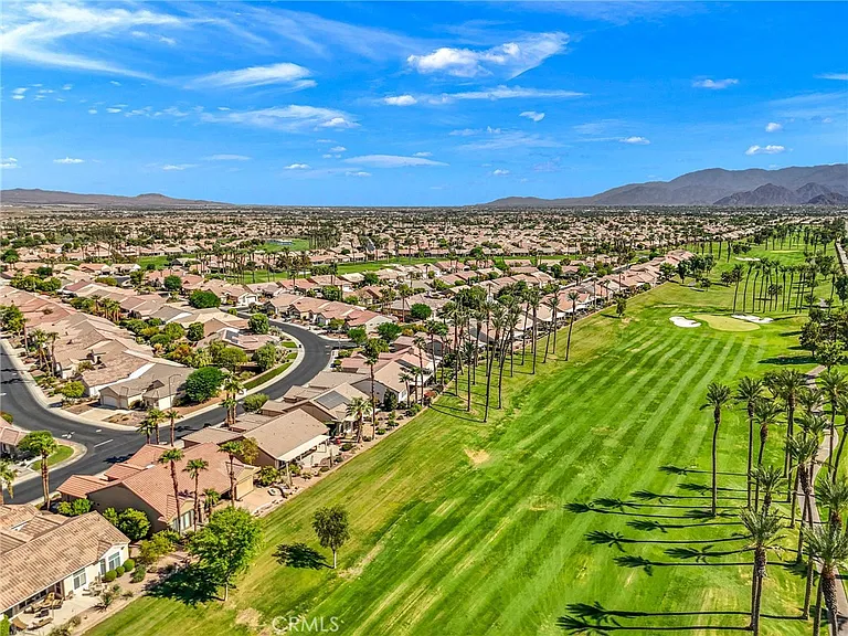 35241 Rosemont Dr — Photo 48