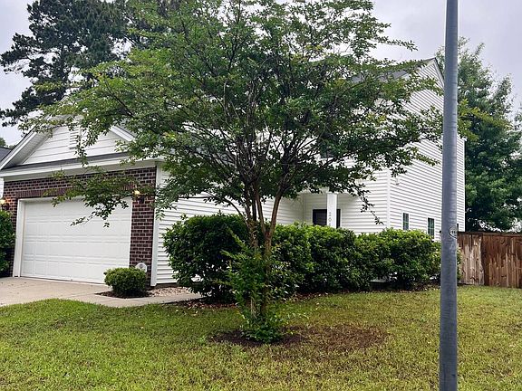 3rd image of 204 Tuscany Ct