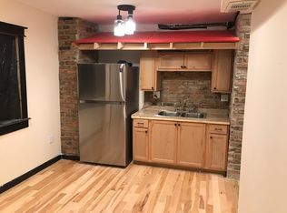 9616 S Exchange Ave #1R, Chicago, IL 60617