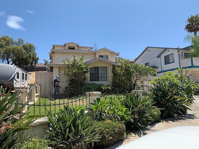 1st image of 183 Las Flores Dr APT B