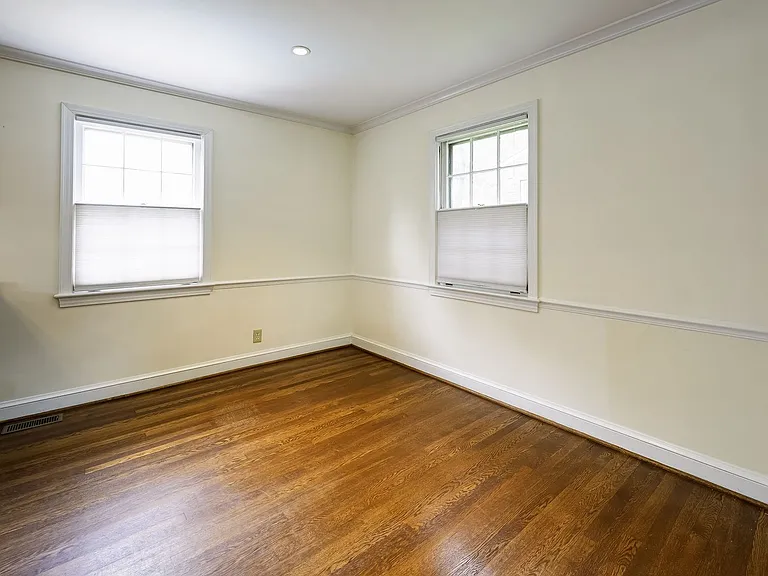 4441 Brandywine St NW — Photo 12