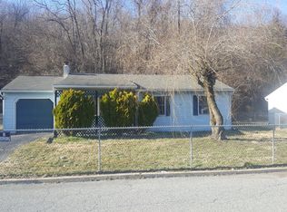911 Charles St, Coatesville, PA 19320