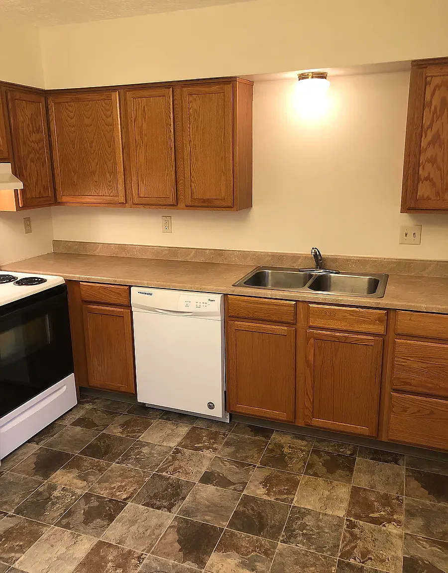 2 bed, 1.5 bath, $975 — Photo 3