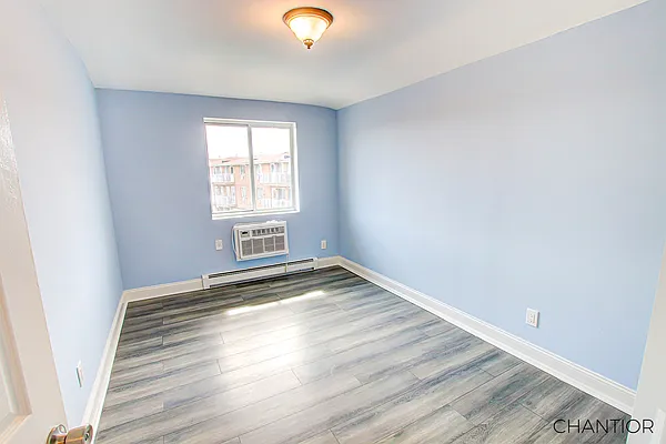 Sold by Chantior Real Estate LLC | media 30