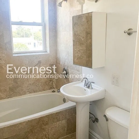 3434 W McLean Ave — Photo 5