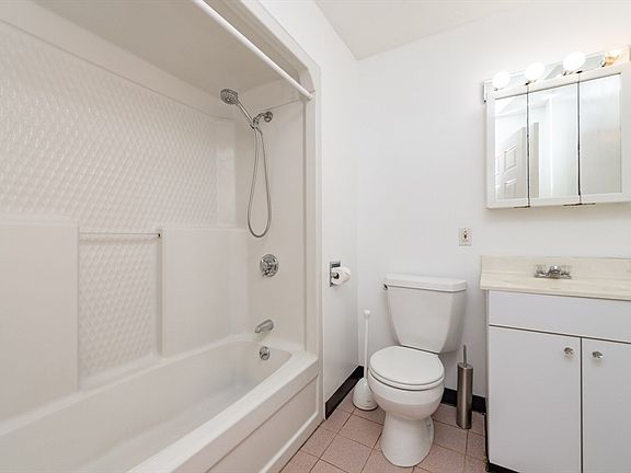 5th image of 16 Edgerly Rd #1