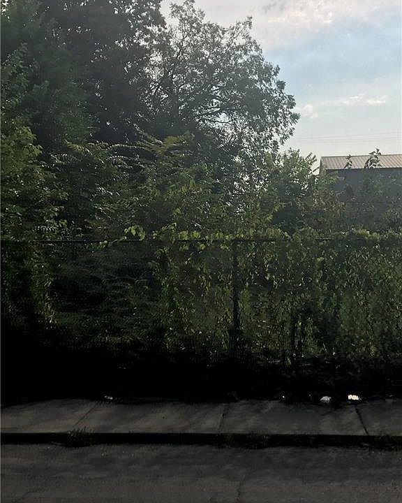 1st image of 3031 Winthrop Ave