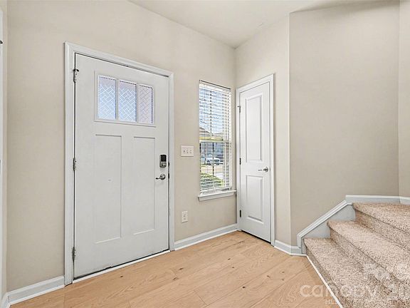 4th image of 343 Park Meadows Dr