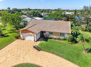 10501 NW 70th St, Tamarac, FL 33321