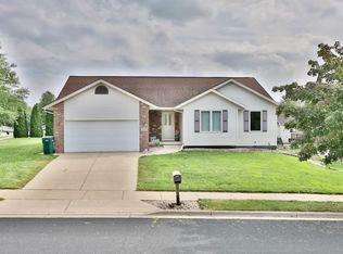 115 E School Rd, Cottage Grove, WI 53527