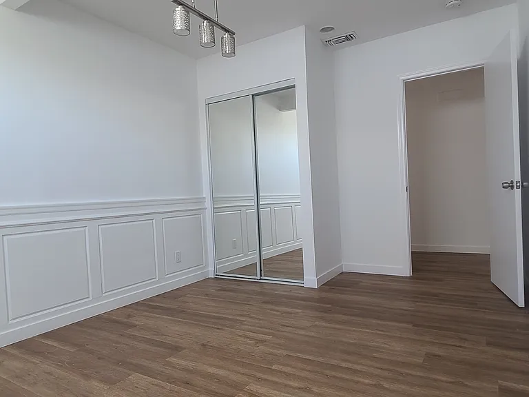 8418 Loyola Blvd — Photo 4