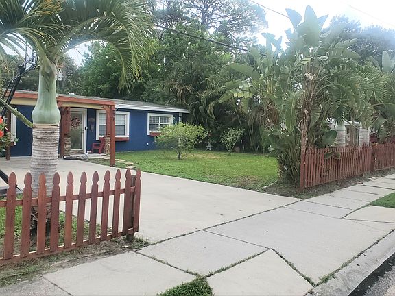 3rd image of 5861 67th Ave N