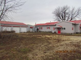 1938 140th St, Hazleton, IA 50641