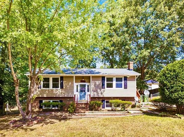 6035 Loriella Park Dr, Fredericksburg, VA 22407