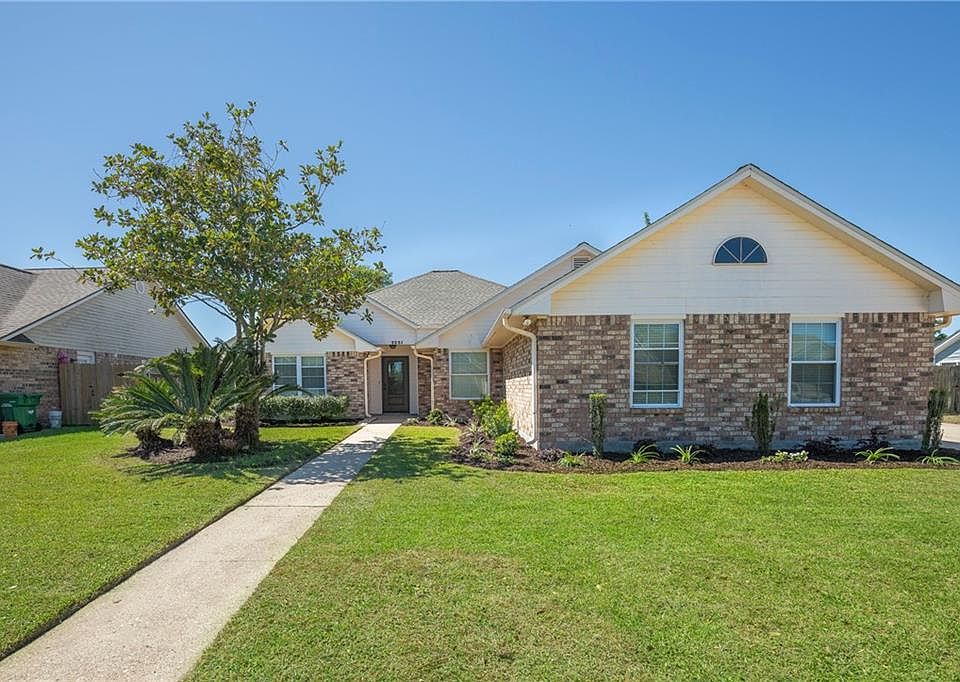 1st image of 2231 E Canterbury Dr