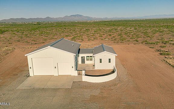 2nd image of 6233 W AIRPORT Road