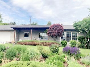 6 N 11th St, Selah, WA 98942