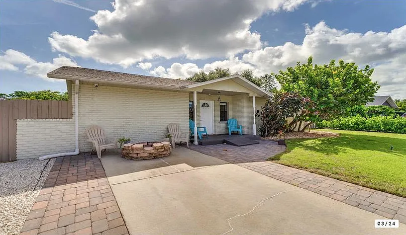 2 bed, 1.5 bath, 1005 sqft, $2,200 — Photo 2