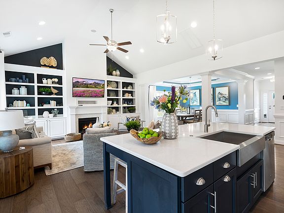 Images of the home are for illustrative purposes only and should never be relied upon