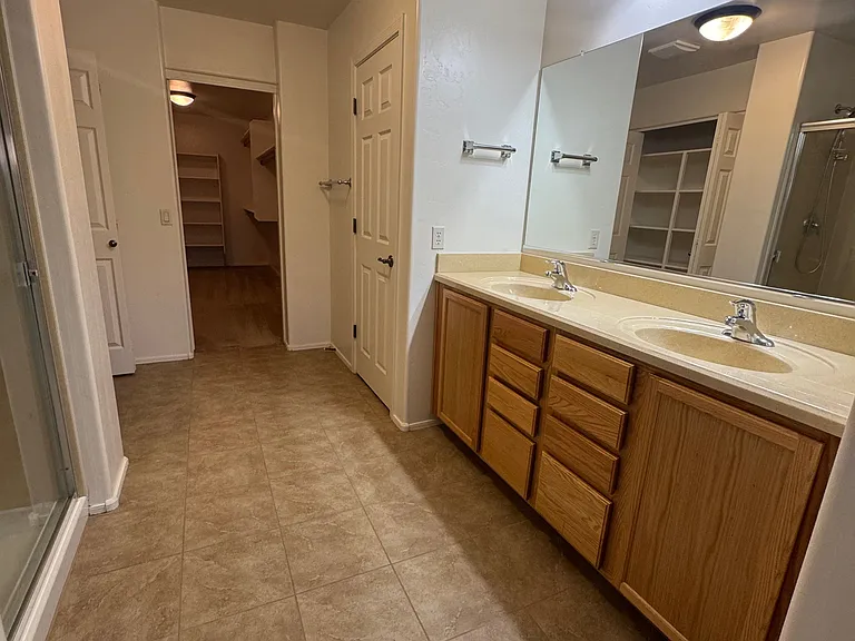 318 S Princess Erica Dr — Photo 14