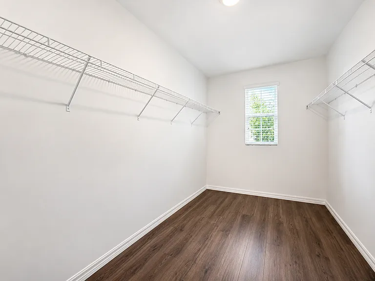 1016 Ashentree Dr — Photo 10