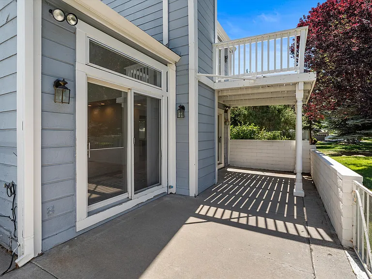 7273 Blue Falls Cir — Photo 31