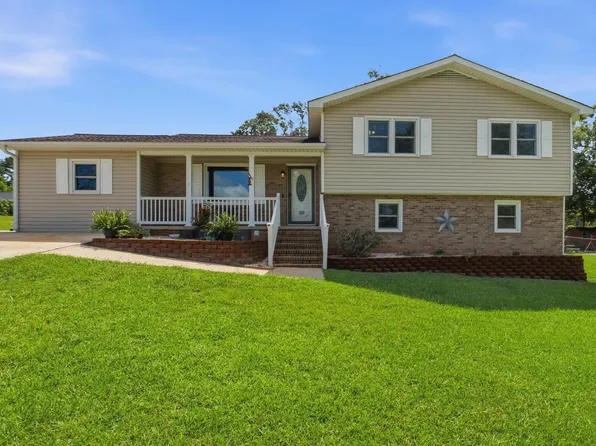 220 Hunstanton Dr, Winnsboro, SC 29180