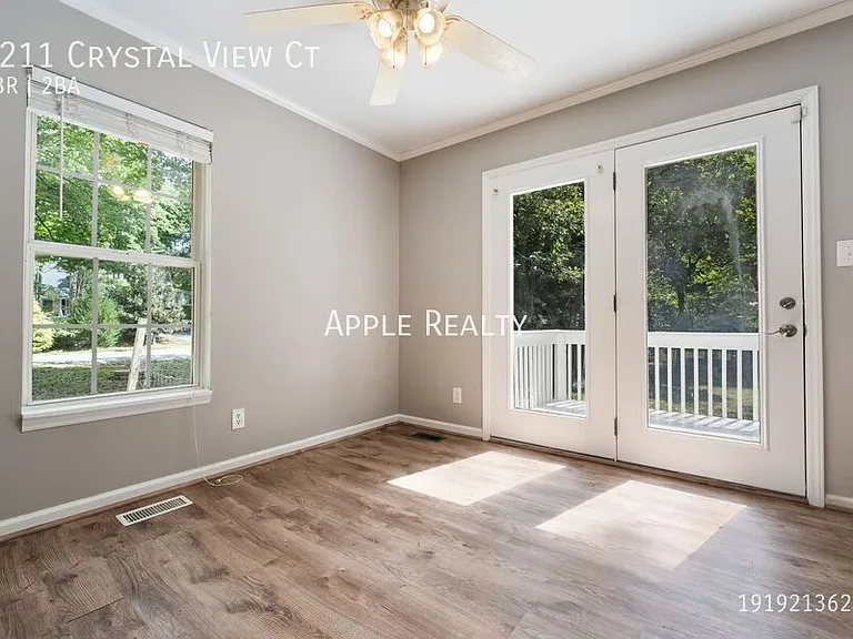 1211 Crystal View Ct — Photo 5