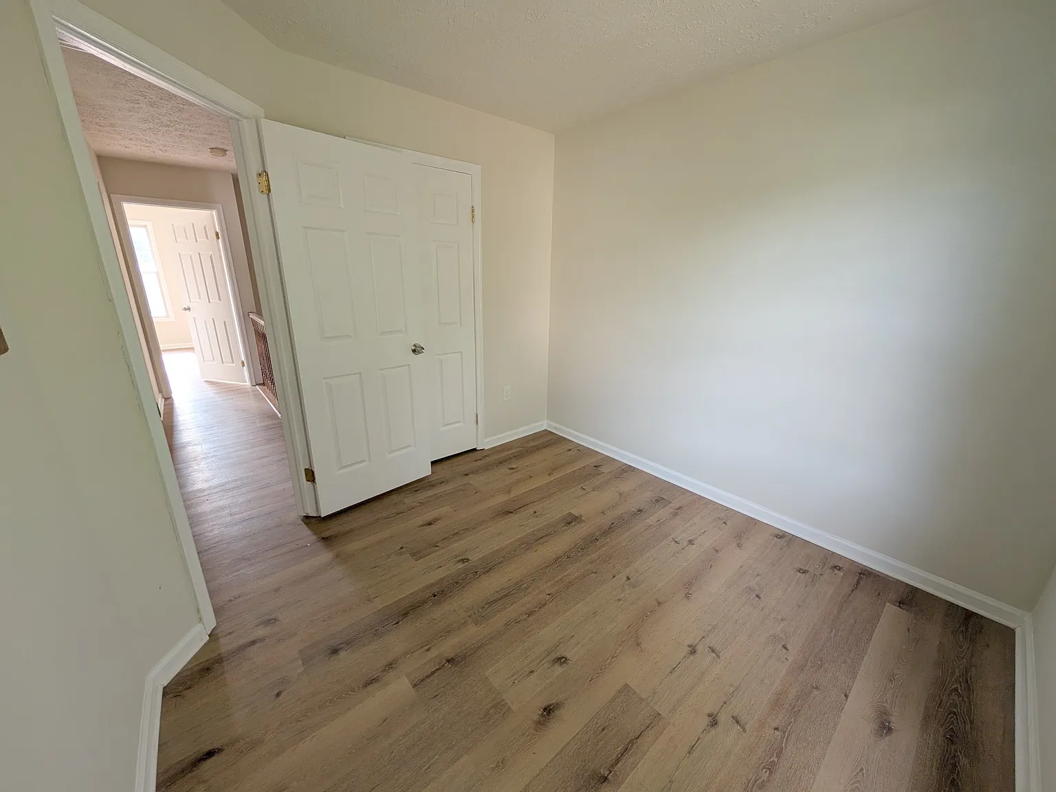 3 bed, 3.5 bath, 1332 sqft, $2,900 — Photo 2