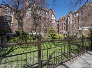 160-15 Powells Cove Blvd APT E304, Queens, NY