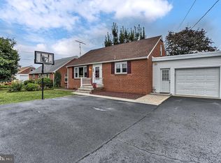 6583 York Rd, Spring Grove, PA 17362