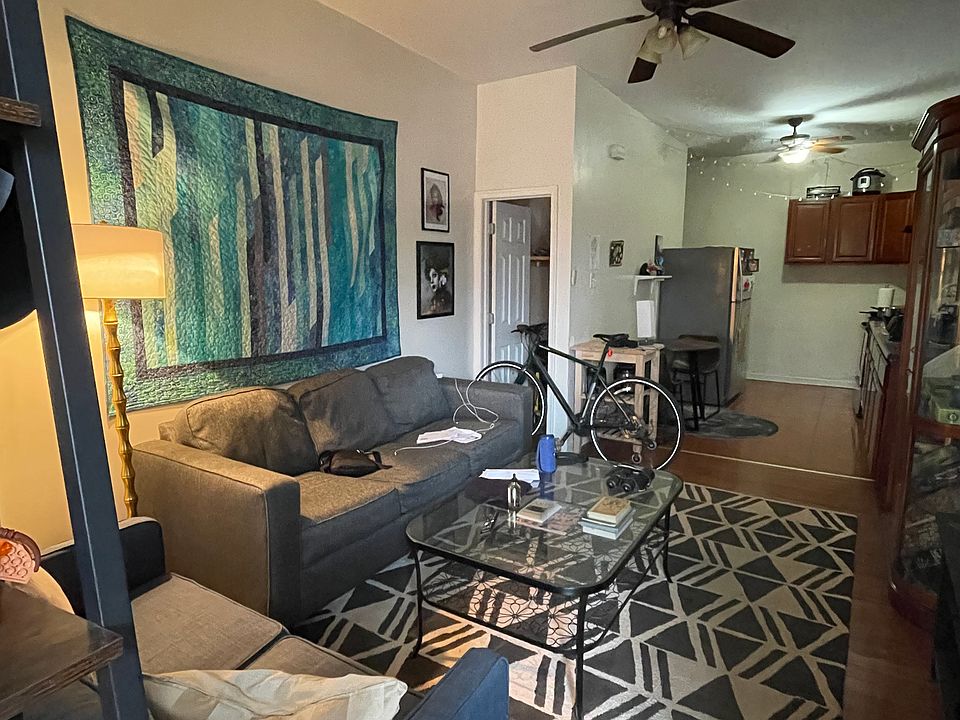 1st image of 5029 Chester Ave Floor 1