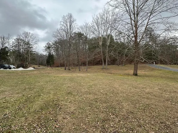 399 Dry Branch Rd, Irvine, KY 40336