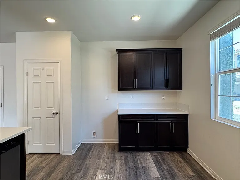 5945 Silveira St — Photo 8