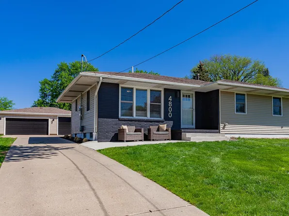 4800 Fairview Dr, Pleasant Hill, IA 50327