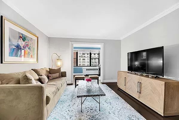 2nd image of 6 E 167th St #10G