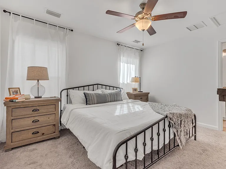Master Bedroom - Fits King Bed with Large Nightstands
