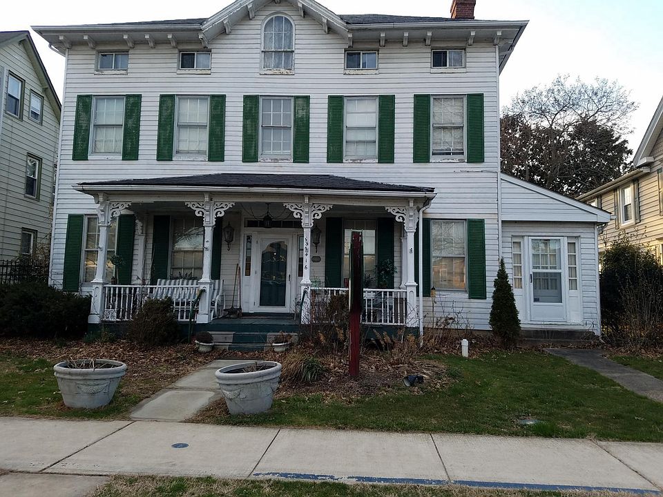 Historic, front, street view 