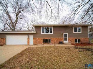 27206 467th Ave, Tea, SD 57064