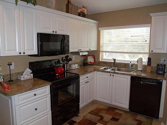 2nd image of 6130 Lake Hibiscus Dr