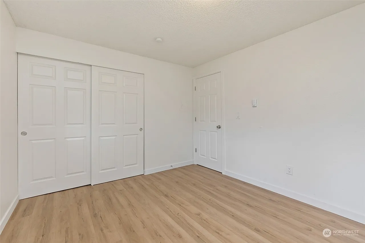 2 bed, 800 sqft, $1,950 — Photo 2