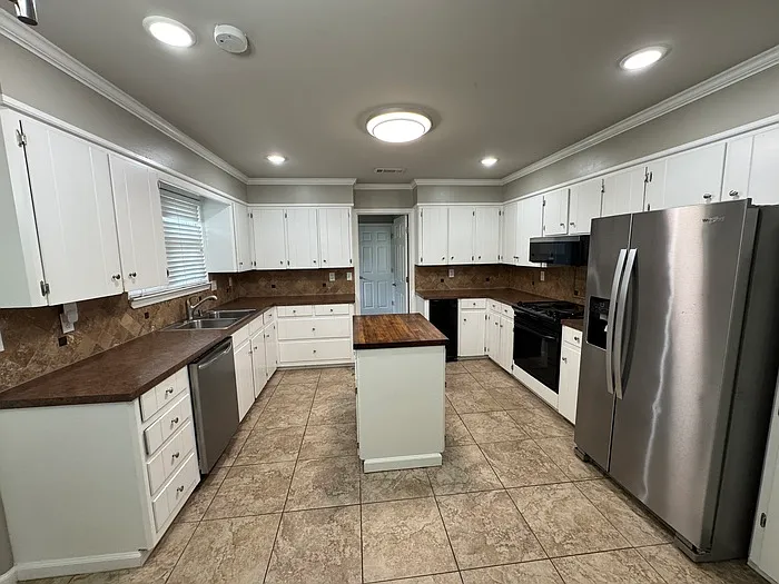 500 Oakdale Rd — Photo 5