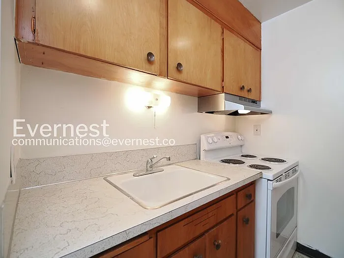 1 bed, 1.0 bath, 600 sqft, $1,595 — Photo 4