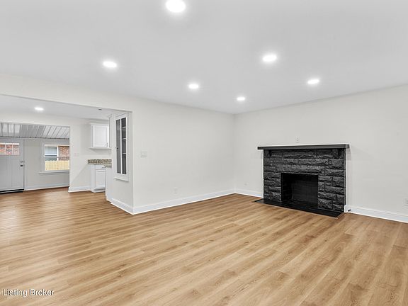 2nd image of 4312 Mae Ave