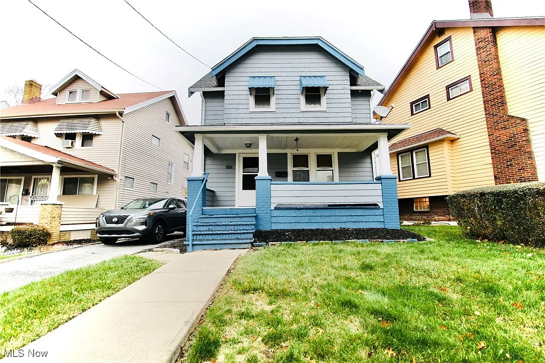 1849 Torbenson Dr photo 1