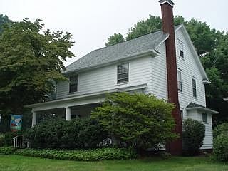 2nd image of 1342 22nd St NW