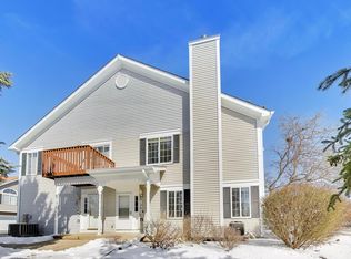 1207 Sandhurst Ln #C, South Elgin, IL 60177