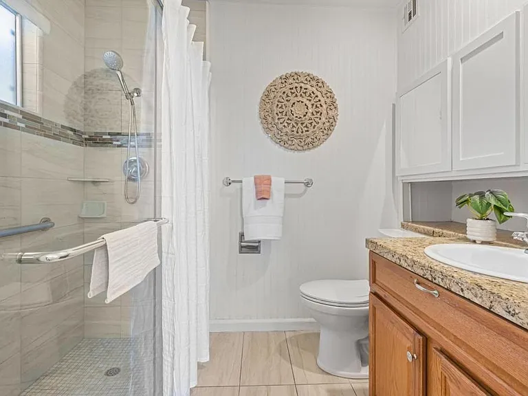 28461 Portsmouth Dr — Photo 20