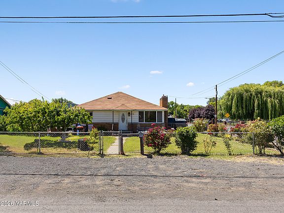 2nd image of 1916 S 10th Ave