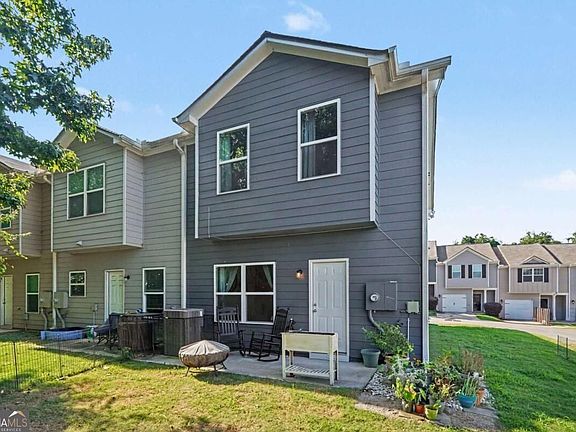 5th image of 209 Highwood Ln